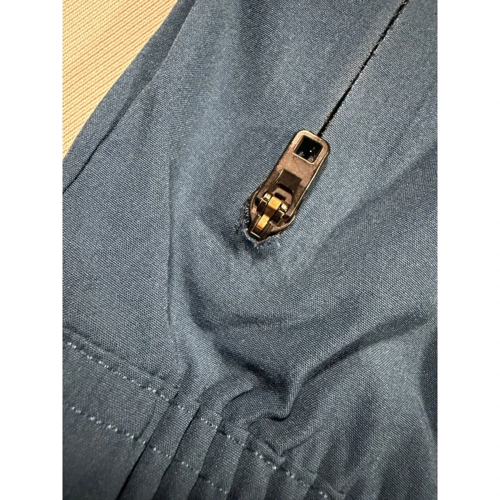 The North Face Mens XL Blue Active Tapered Pants Hiking Training Zipper Pockets